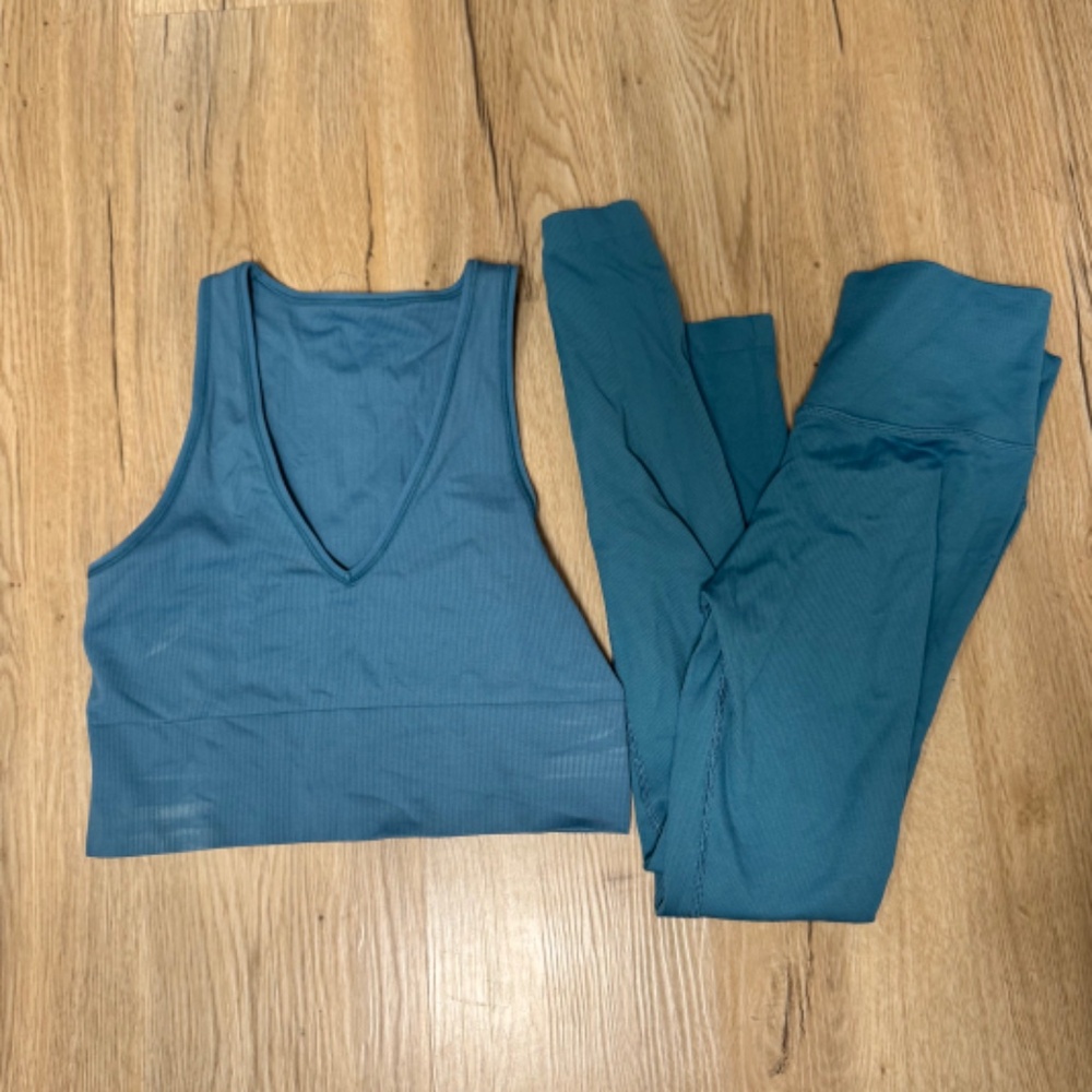 Athlete Ribbed Active Set Size Medium - Picture 2 of 4